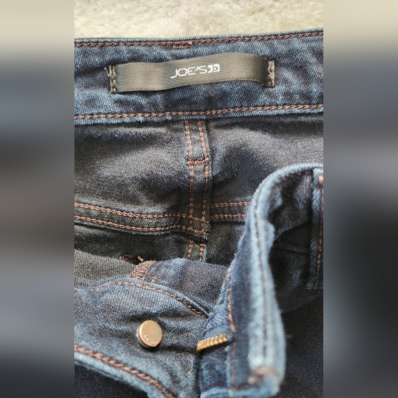 Joe's Slim Fit Mini Boot Cut Jean - Size 28 - Picture 3 of 10
